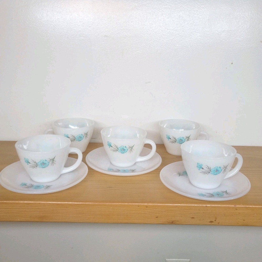 Vintage Fire King Bonnie Blue Carnation 5 Flower Teacup Cups‎ & 3 Saucers